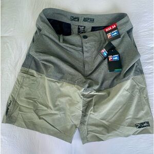 Men’s Pelagic deep sea hybrid shorts 34 waist